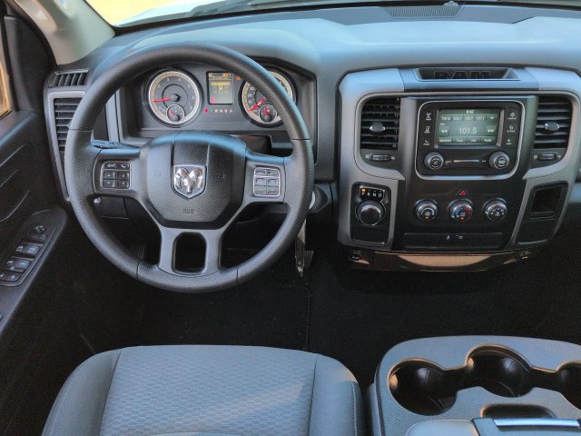 Used 2017 RAM 1500 Express RWD image 16