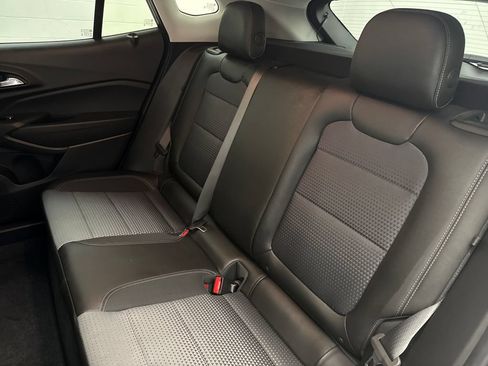 Certified 2025 Chevrolet Trax LT w/ Driver Confidence Package FWD image 22