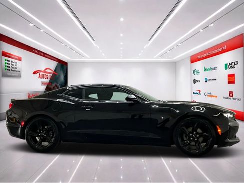 Used 2023 Chevrolet Camaro LT RWD image 9
