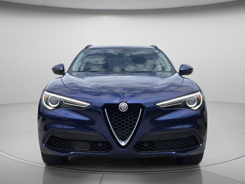 Used 2018 Alfa Romeo Stelvio Sport w/ Quick Order Package 22J Sport AWD/4WD image 5