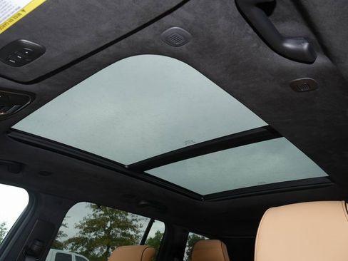 New 2025 Jeep Grand Cherokee Summit image 3