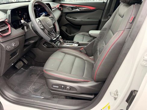 Used 2025 Chevrolet TrailBlazer RS w/ Convenience Package image 7