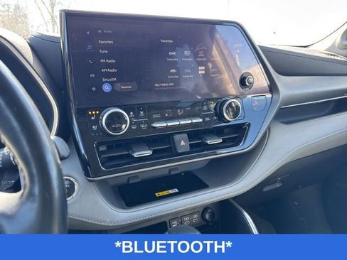 Used 2023 Toyota Highlander Limited image 10