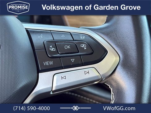 Used 2024 Volkswagen Atlas SE w/ Panoramic Sunroof Package FWD image 22