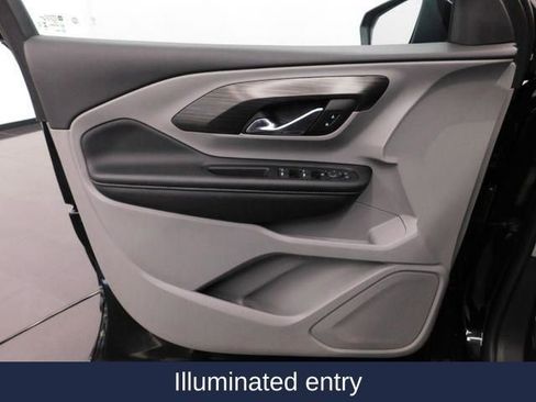 Used 2024 GMC Terrain SLE image 24