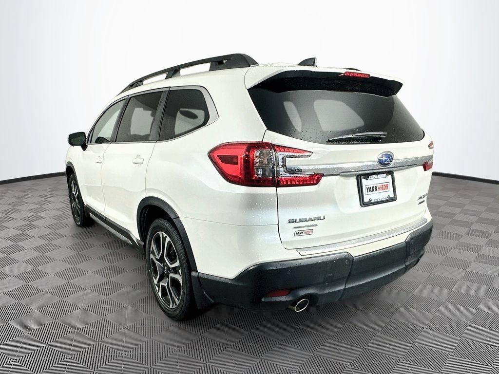 Used 2023 Subaru Ascent Limited w/ Technology Package AWD/4WD image 7