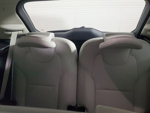 Certified 2023 Volvo XC90 T8 Plus w/ Protection Package Premier image 18