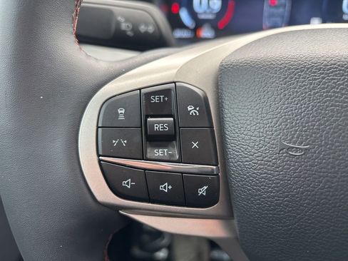 Used 2025 Ford Explorer Active image 19