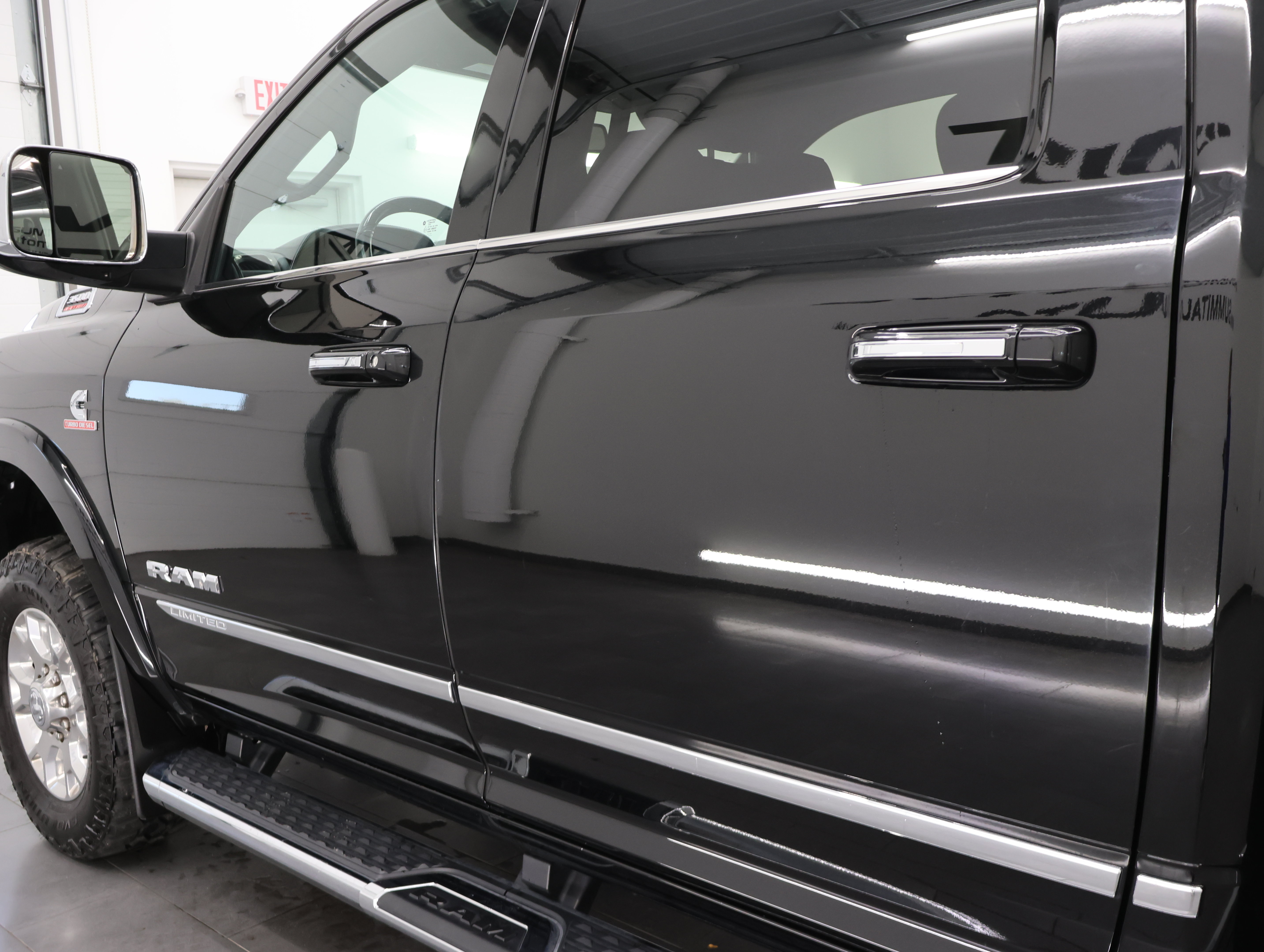 Used 2021 RAM 3500 Limited AWD/4WD image 33