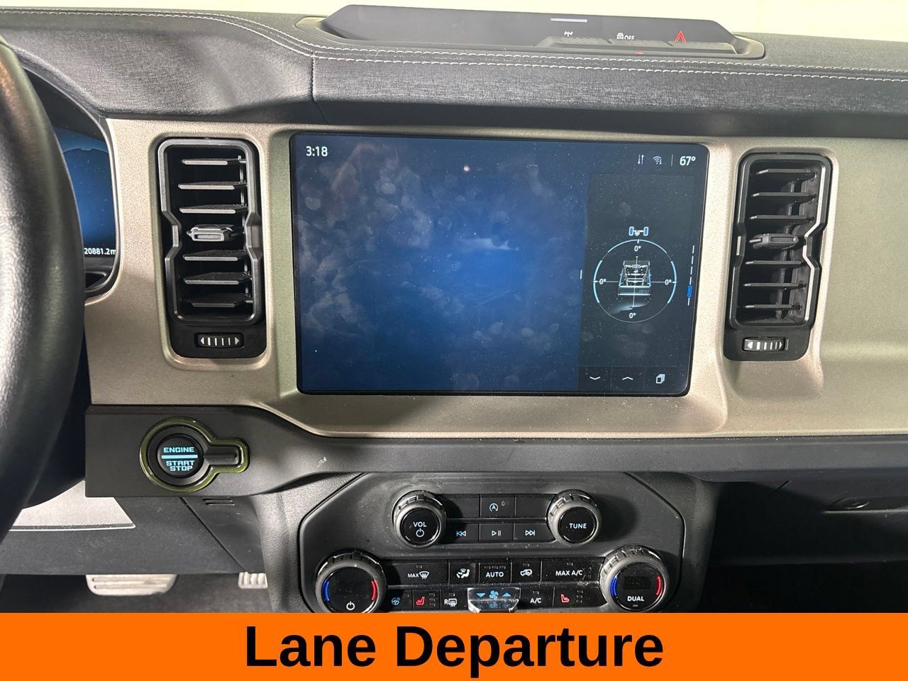 Used 2025 Ford Bronco Outer Banks AWD/4WD image 17