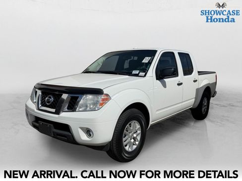 Used 2018 Nissan Frontier SV w/ Value Truck Package RWD image 2