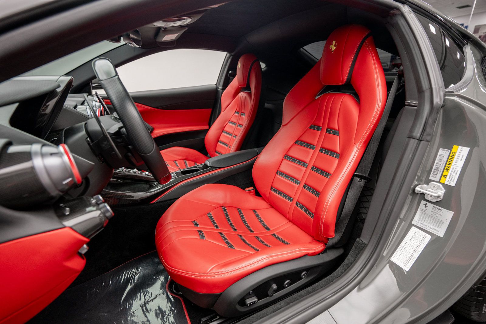 Used 2020 Ferrari 812 Superfast RWD image 13