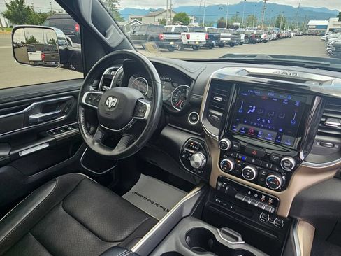 Used 2019 RAM 1500 Laramie w/ Sport Appearance Package AWD/4WD image 11