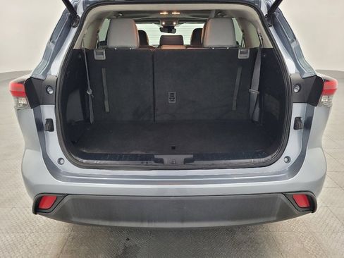 Used 2022 Toyota Highlander XLE image 29