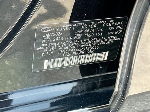 Used 2023 Genesis G70 2.0T w/ Sport Prestige Package RWD image 33