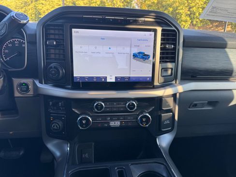 Used 2021 Ford F150 XLT w/ Equipment Group 302A High image 12