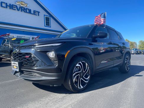 Used 2024 Chevrolet TrailBlazer RS image 3