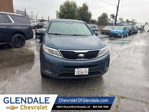 Used 2014 Kia Sorento LX image 11