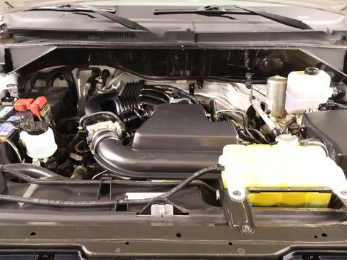 Used 2020 Nissan NV 2500 SV image 16