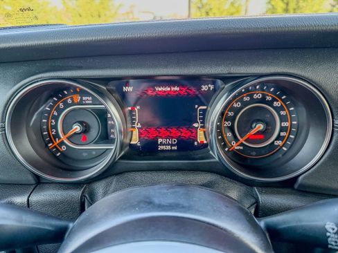 Used 2021 Jeep Wrangler Unlimited Sahara image 15