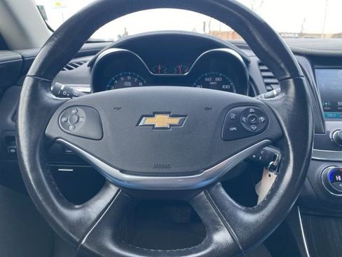 Used 2017 Chevrolet Impala LT image 25