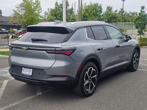 New 2026 Chevrolet Equinox EV LT AWD/4WD image 5