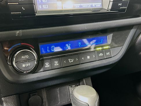 Used 2016 Toyota Corolla S image 22