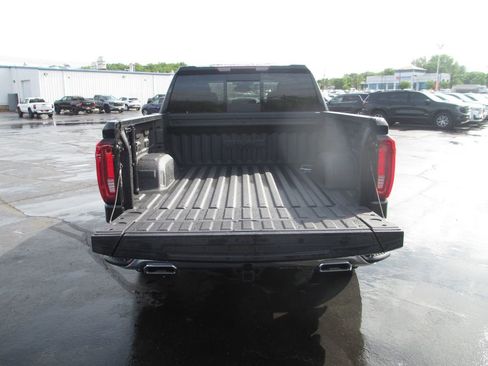 Used 2023 GMC Sierra 1500 SLT w/ SLT Premium Package AWD/4WD image 8