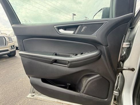 Used 2020 Ford Edge SE AWD/4WD image 23
