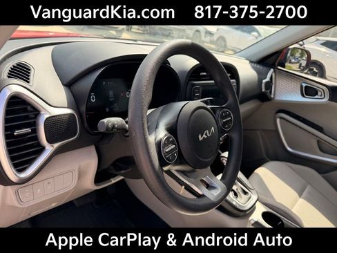 Certified 2025 Kia Soul LX w/ LX Technology Package image 14