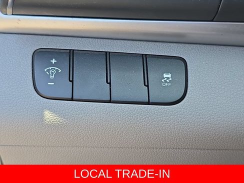 Used 2019 Hyundai Elantra SE FWD image 25