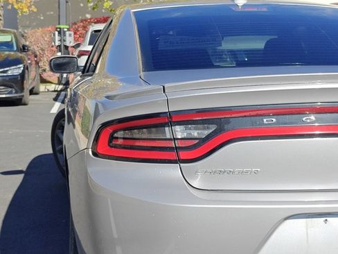 Used 2015 Dodge Charger SXT image 32