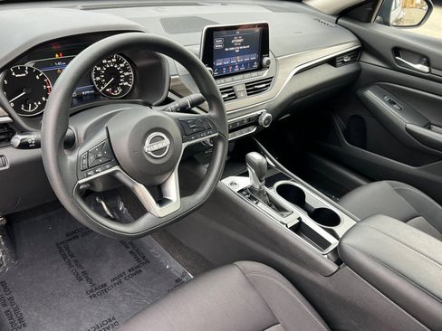 Certified 2024 Nissan Altima 2.5 SV image 10