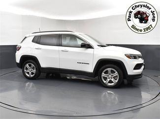 Used 2023 Jeep Compass Latitude w/ Convenience Group image 1