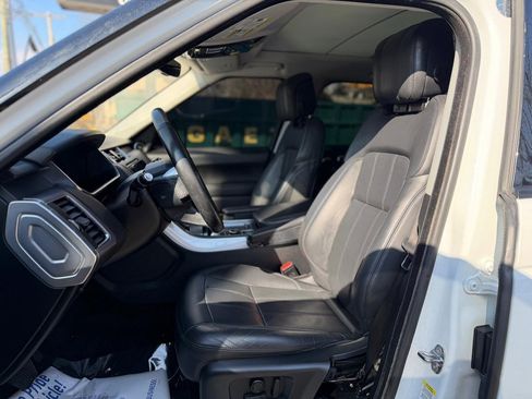 Used 2019 Land Rover Range Rover Sport HSE image 16