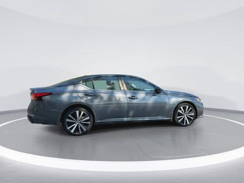 Used 2020 Nissan Altima 2.5 SR w/ Premium Package AWD/4WD image 9