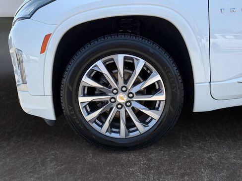 Used 2023 Chevrolet Traverse Premier w/ LPO, Floor Liner Package AWD/4WD image 9