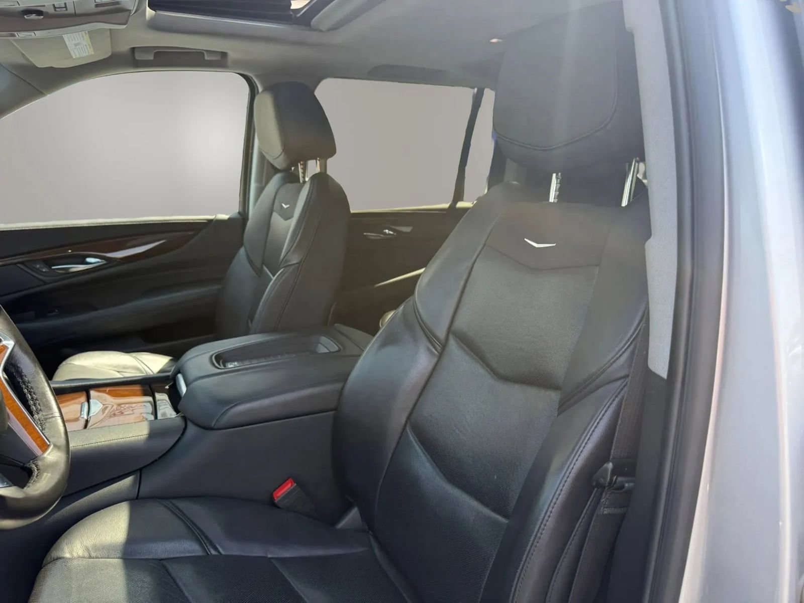 Used 2020 Cadillac Escalade ESV Luxury RWD image 15