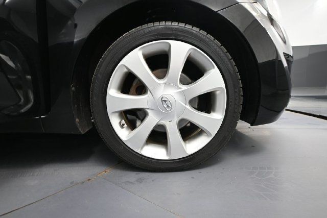 Used 2012 Hyundai Elantra Limited w/ Technology Pkg 5 FWD image 11