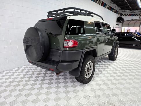 Used 2013 Toyota FJ Cruiser 4WD image 5
