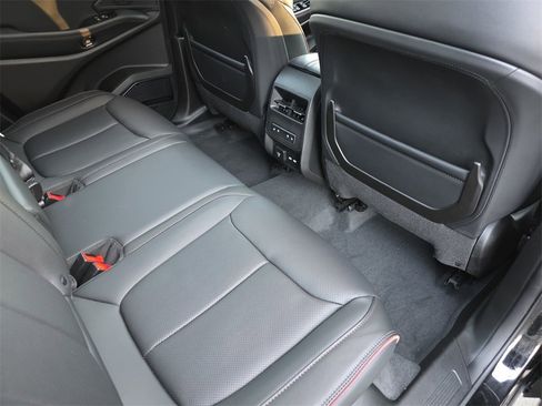 Used 2025 Jeep Wagoneer S Launch Edition image 13