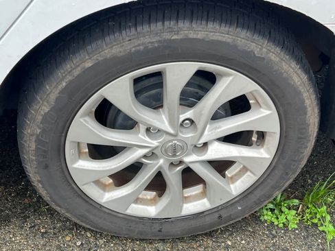 Used 2019 Nissan Sentra SV image 17