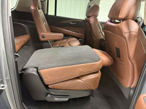 Used 2020 Cadillac Escalade ESV Premium Luxury AWD/4WD image 50