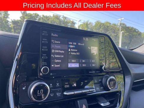 Used 2022 Toyota Highlander XSE AWD/4WD image 33