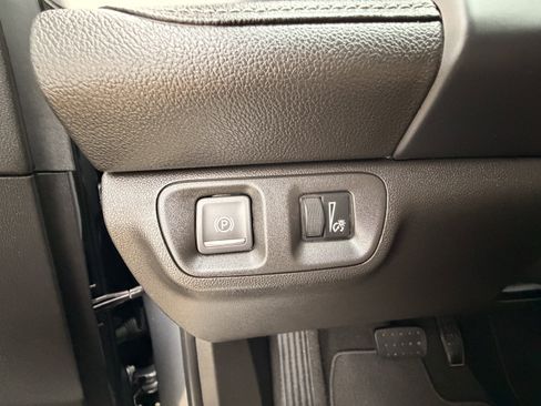 Used 2020 GMC Acadia SLT w/ Trailering Package image 26