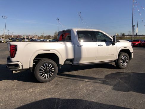 Used 2025 GMC Sierra 2500 Denali Ultimate image 6