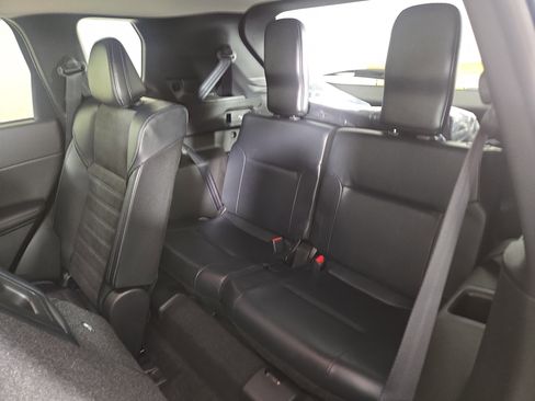 New 2025 Mitsubishi Outlander SE image 12