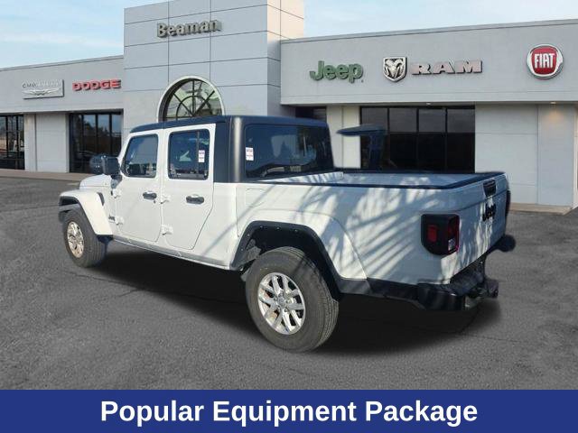 Used 2023 Jeep Gladiator Sport AWD/4WD image 5