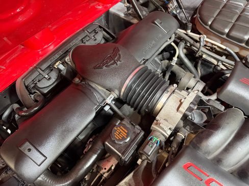Used 1999 Chevrolet Corvette Convertible w/ Memory Pkg RWD image 75