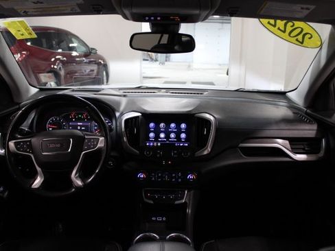 Certified 2022 GMC Terrain SLT w/ Tech Package image 2